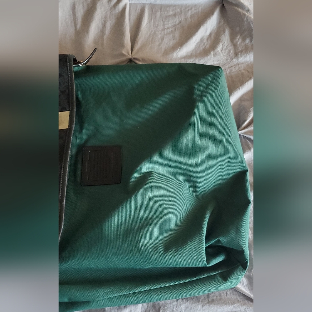 Coach Signature Vintage Tote/Travel Bag: Black Jacquard/ Leather/ Green Lining. - Picture 6 of 12